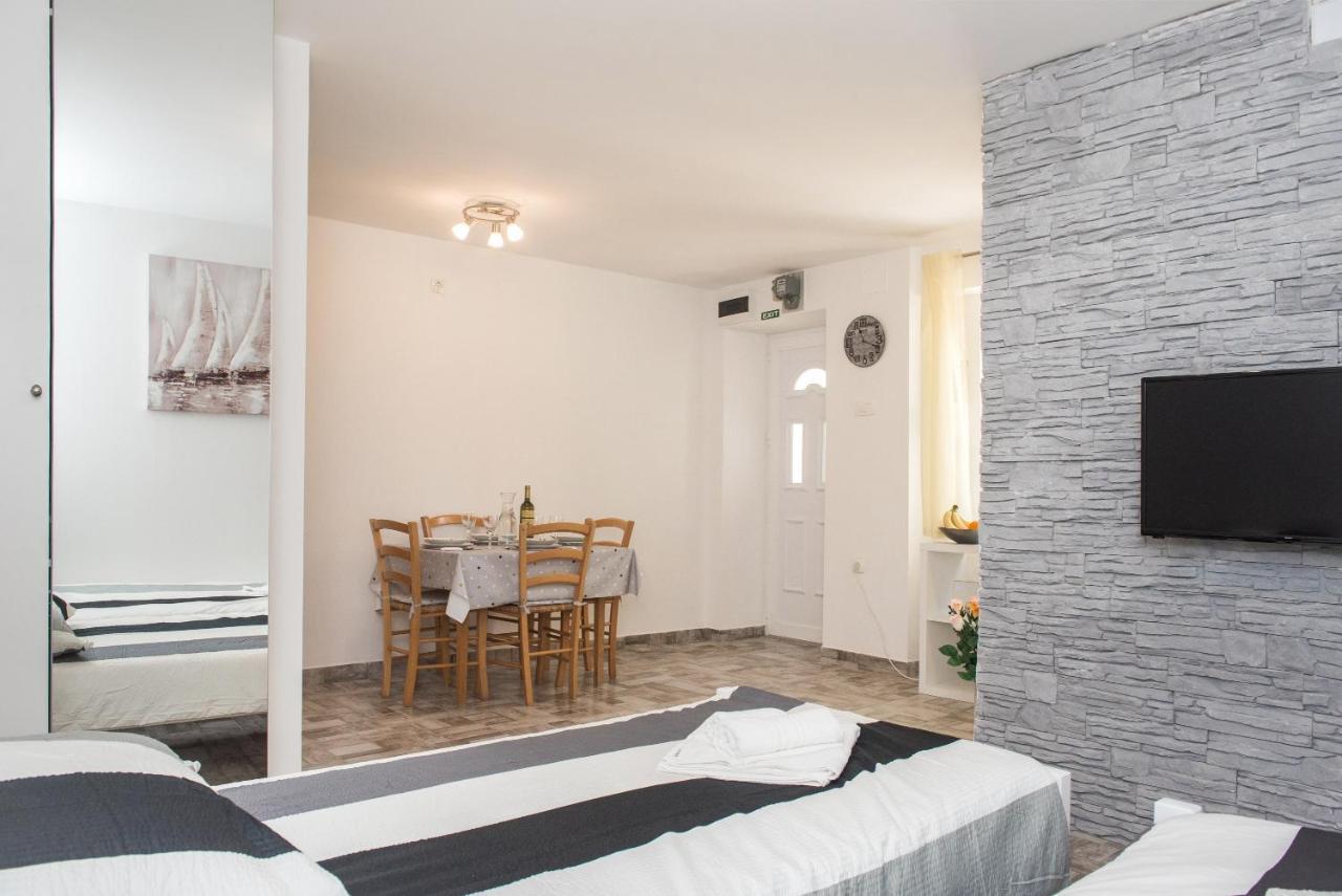 Studio Apartment Bilic Szybenik Zewnętrze zdjęcie